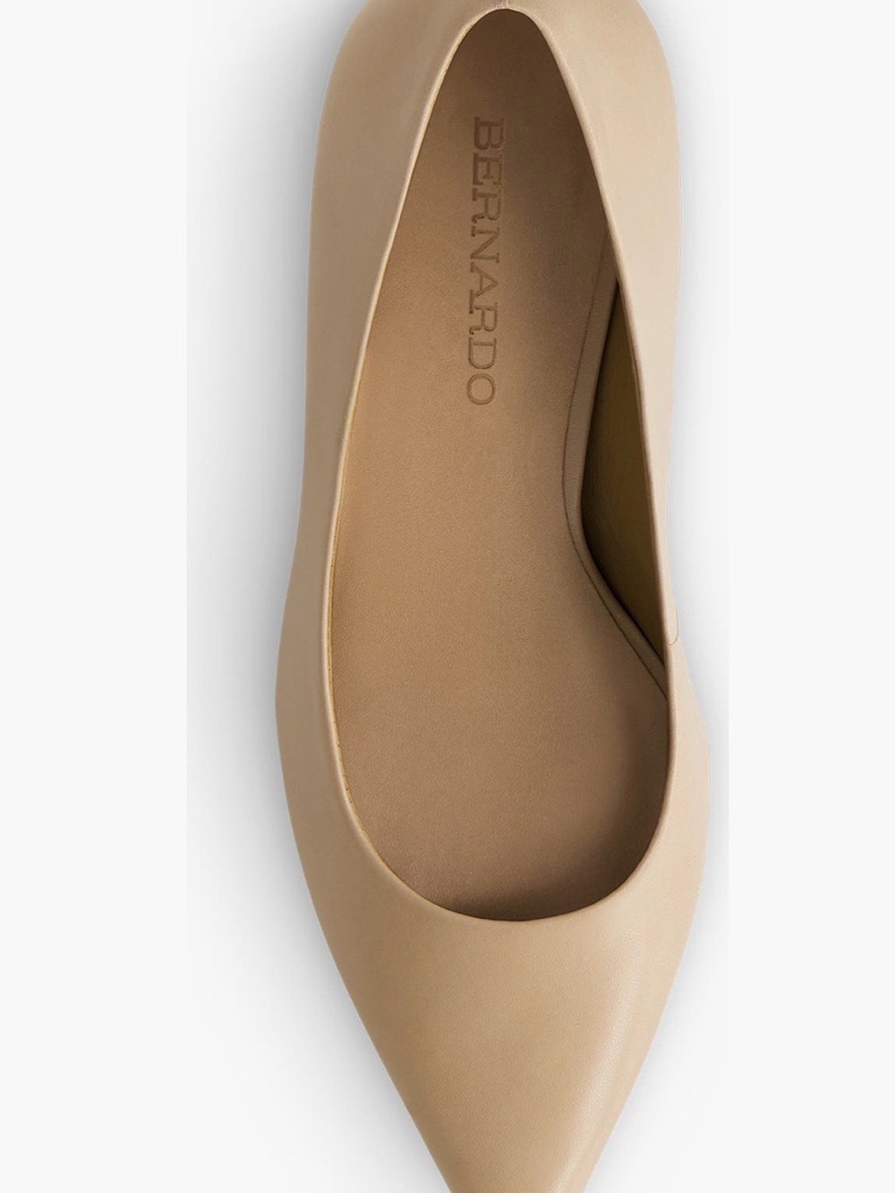 Bernardo Classic Pointed-Toe Mid Heel Pump size 8 - Picture 3 of 6